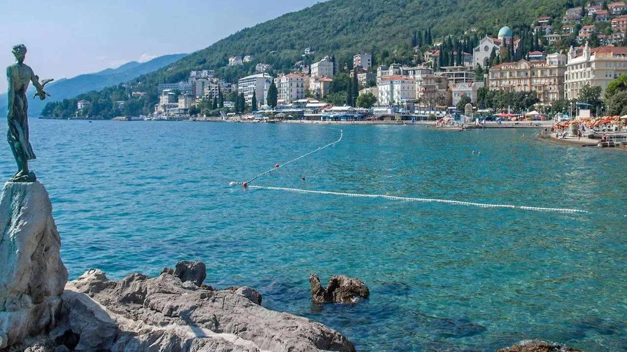 Apartment Petra Opatija